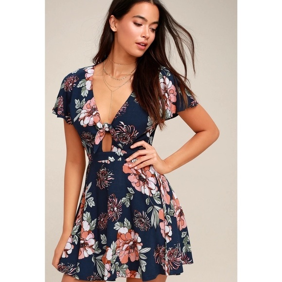 Lulus Womens Botanic Of Time Navy Blue Floral Print Tie-Front Skater Dress Sz XS - Picture 7 of 7